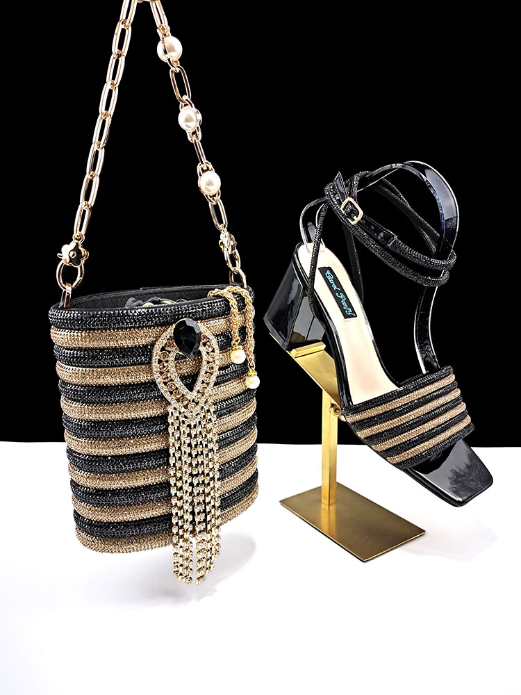 Women Accessories Chain - صنادل وحقائب نسائية رائجة البيع بتصميم