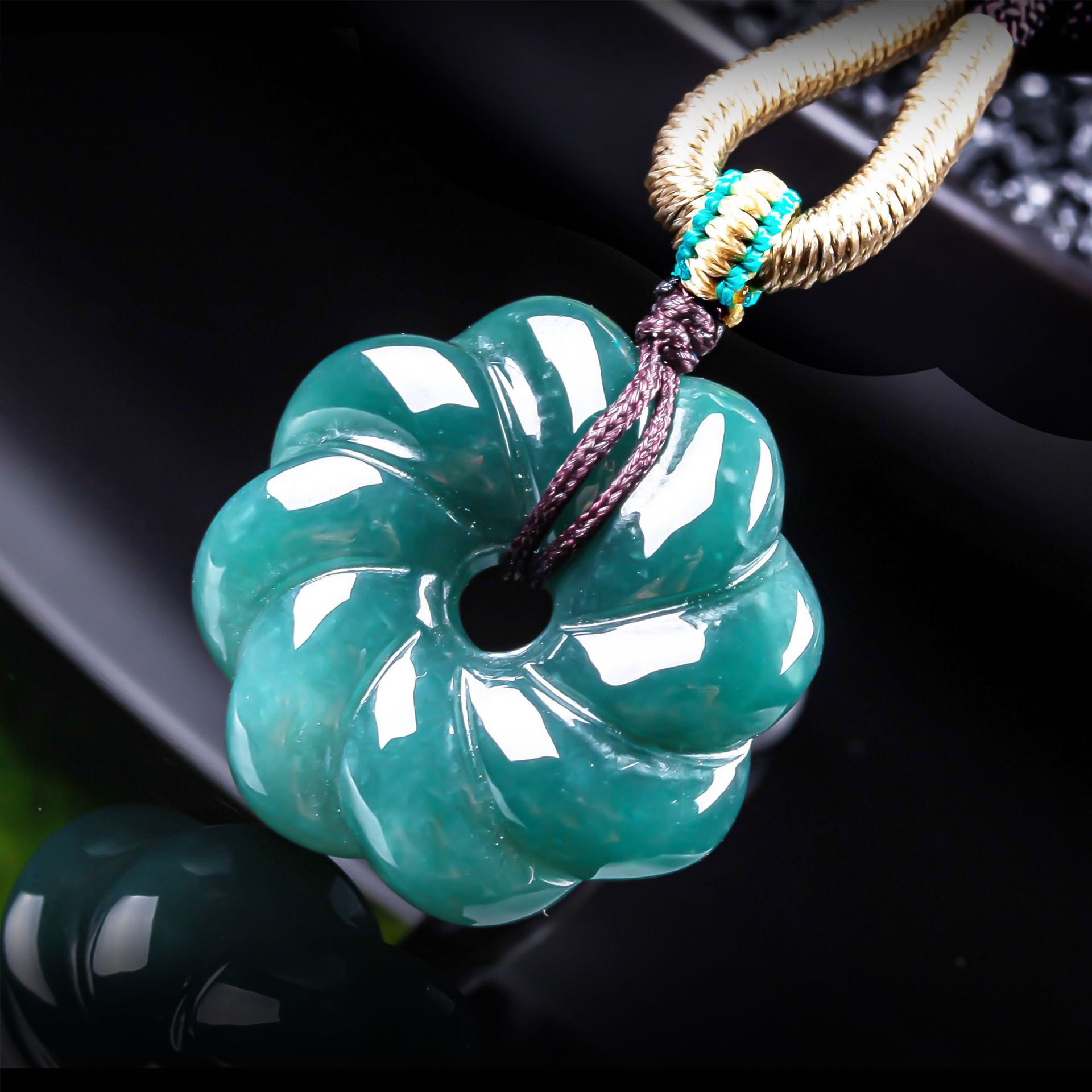 قلادة زهرة من اليشم البورمي ال - مراجعة Women Accessories Products وسعره