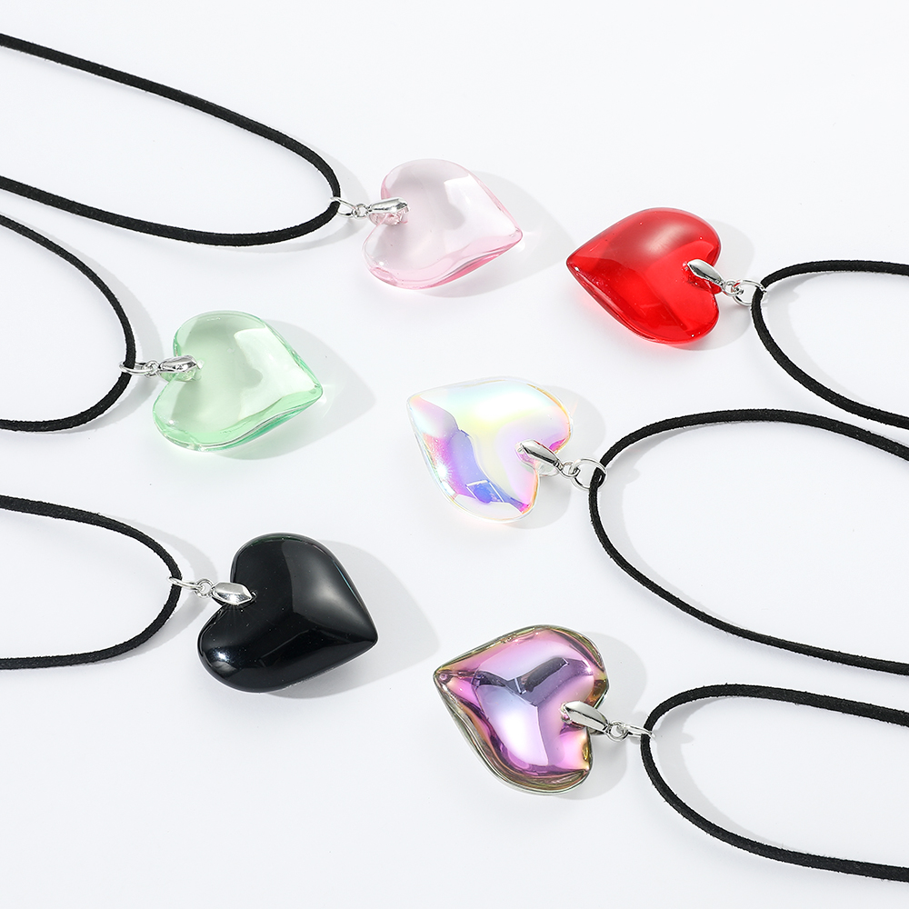 قلادة كريستال على شكل قلب بطبق - مراجعة Women Accessories Chain وسعره